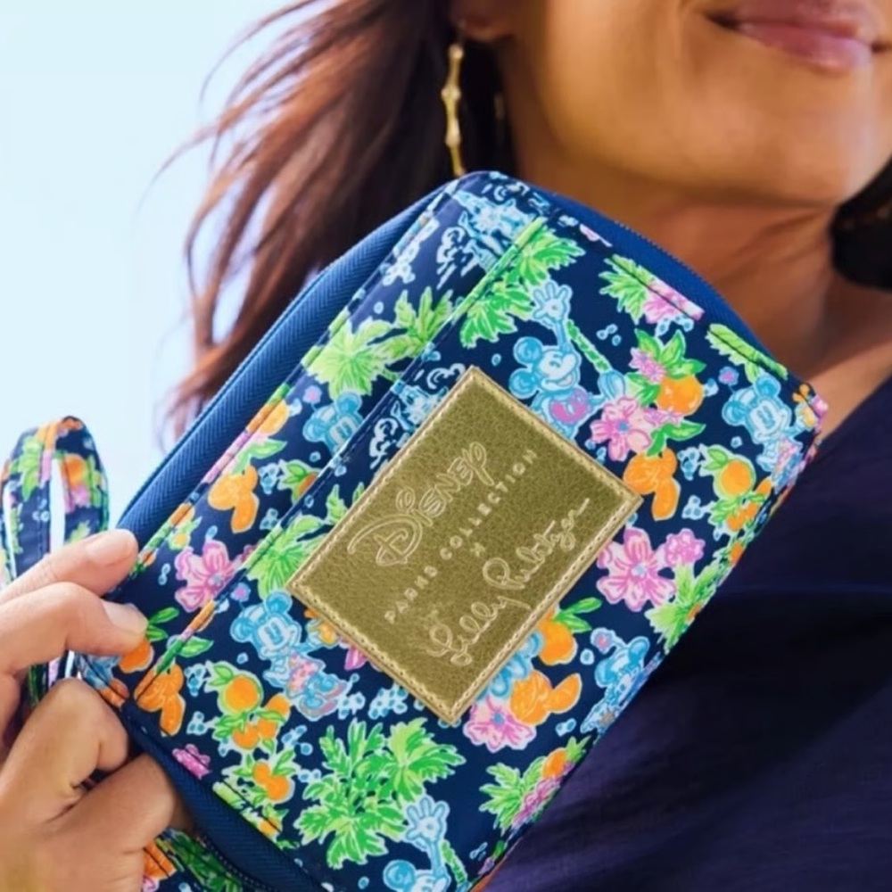 Lily Pultizer x Disney Parks Marsden Blue Floral Wristlet Crossbody Bag